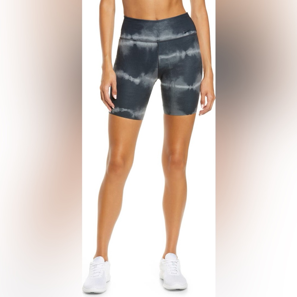 Nike Women’s Dri-FIT One Luxe Training Shorts